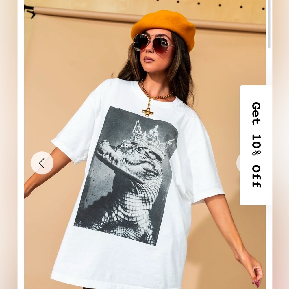 Dressed in LaLa tshirt size s/m